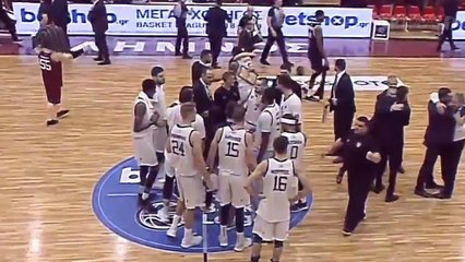 Η απίθανη αντίδραση του Μούρτου προς τους συμπαίκτες του