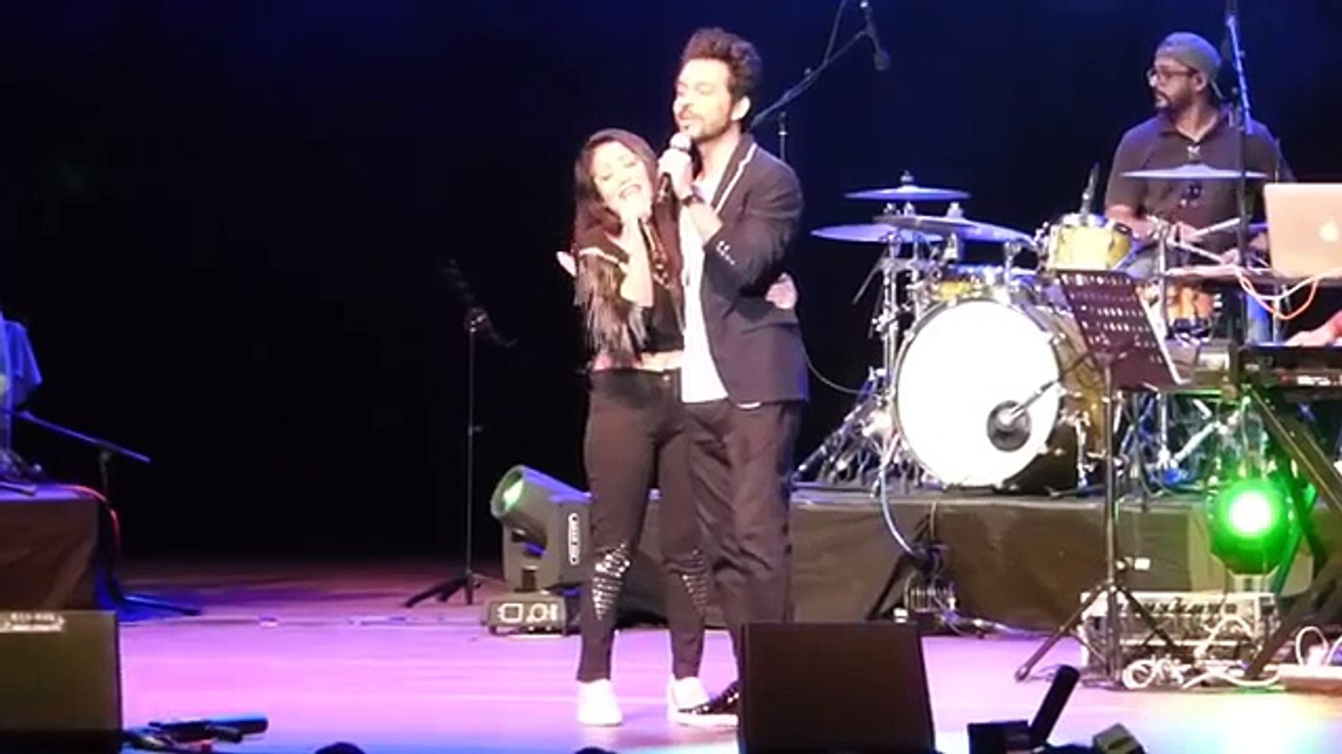 Tony & Neha Kakkar Live 2017 _ Songs Mashup