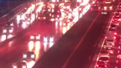 E-5'te Zincirleme Kaza: 4 Araç Birbirine Girdi