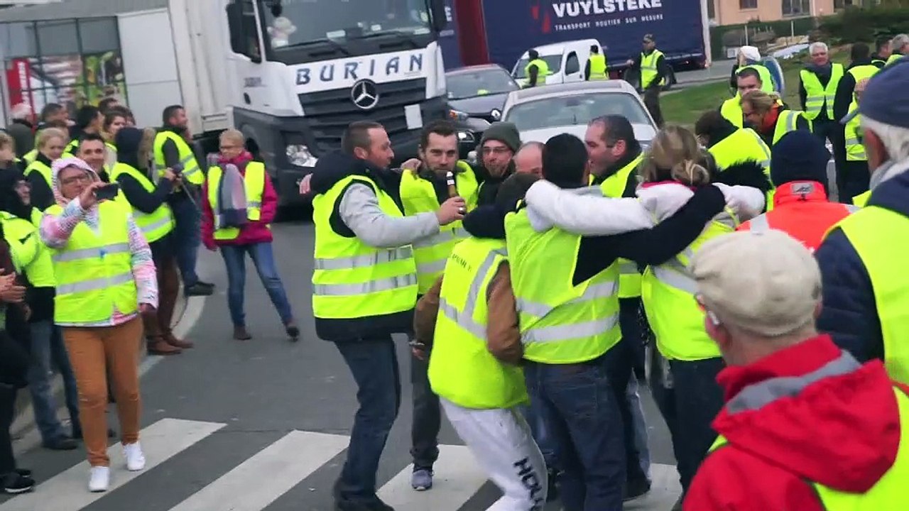 MACON-INFOS : Les gilets jaunes festifs à Crêches-sur-Saône