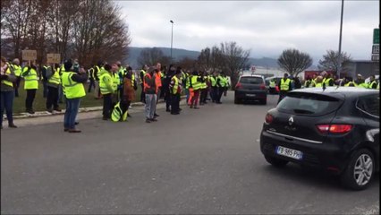 Download Video: FRANCHE COMTE Gilets jaunes dans le Haut Doubs Chants et solidarité