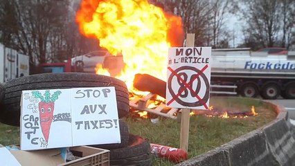 Un muerto, 400 heridos y 282.000 manifestantes en Francia