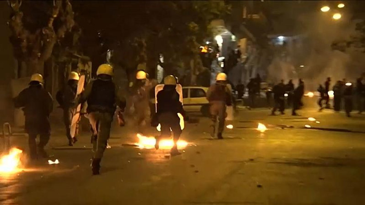 Anarchisten gegen Polizisten
