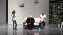 Tiyatro Sanatçısı Nejat Uygur Anıldı