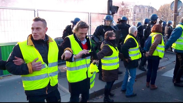 One dead, over 200 injured in French protests over fuel prices