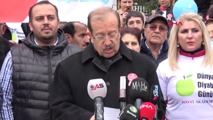 Bursa Diyabete Dikkat Çekmek İçin Yeşil Elma Dağıttılar