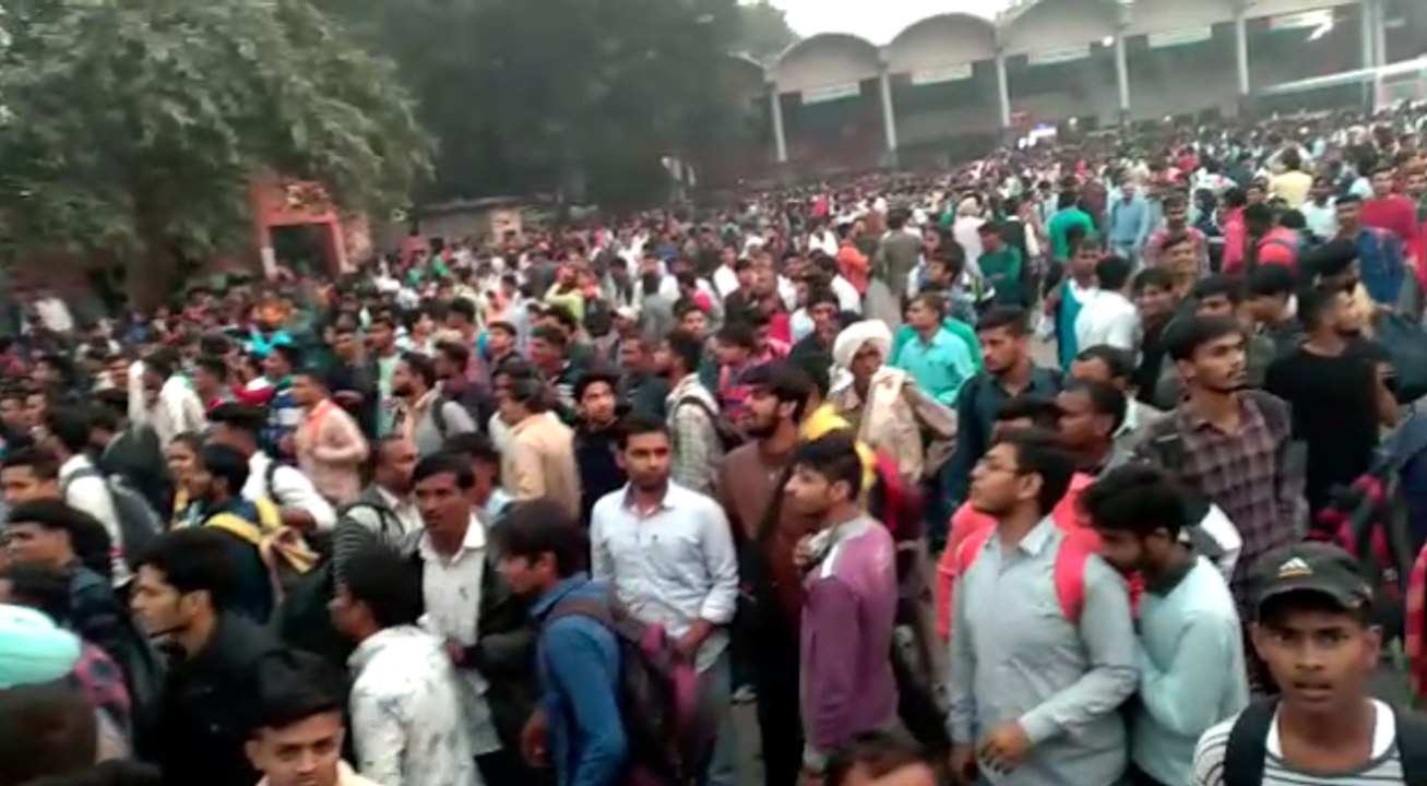 The most crowded Bus Stand EVER!