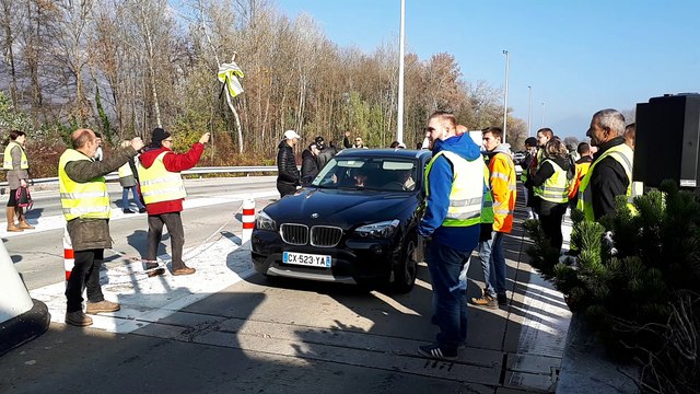 CROLLES | Gilets jaunes passage gratuit au péage de Crolles en direction Grenoble ce midi