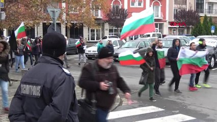 Edirne Bulgarlar Hükümetin İstifası İçin Sokaklara Döküldü