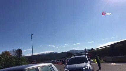 Fransa'da "Sarı Yelekliler" Eyleme Devam Ediyor