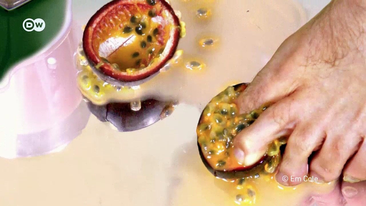 Die britische Multimediakünstlerin Em Cole | DW Deutsch