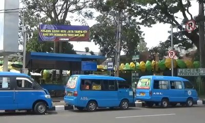 Bawaslu Akan Tertibkan Angkot Berstiker Paslon Pilpres