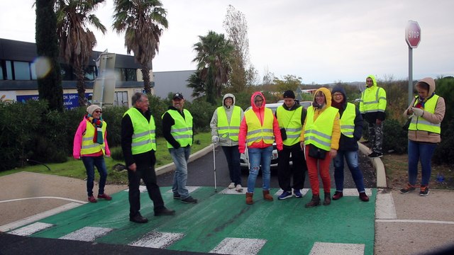 GILETS JAUNES - Situation au rond point de l'Ephèbe à Agde ce dimanche 18 nov 2018