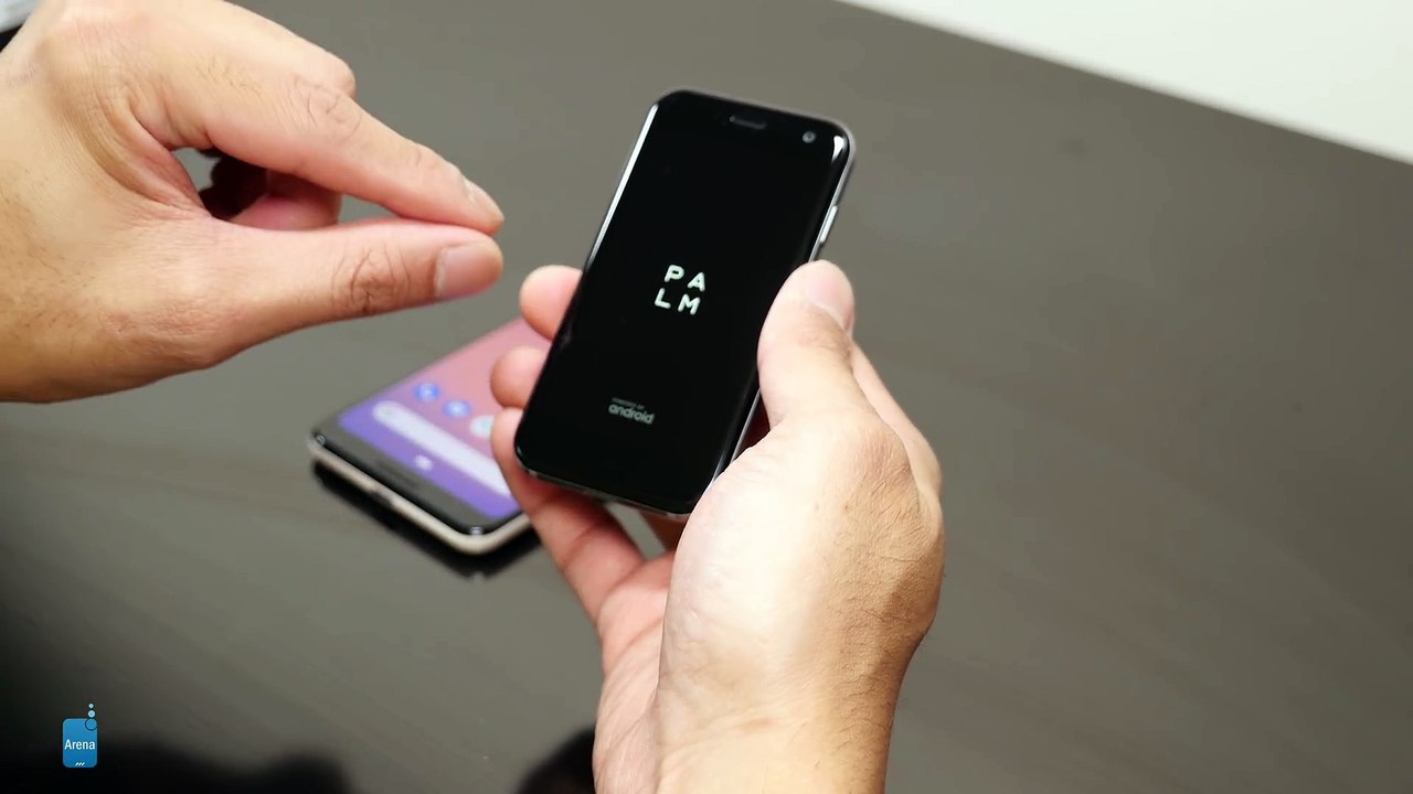 Palm Phone unboxing & first impressions_ Yeah, it's that tiny!