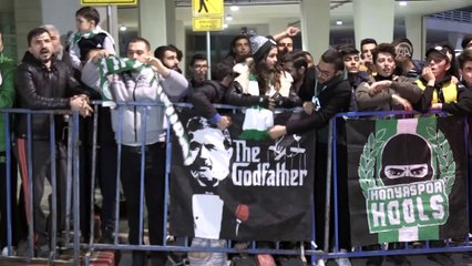 Teknik direktör Aykut Kocaman'a coşkulu karşılama - ANTALYA