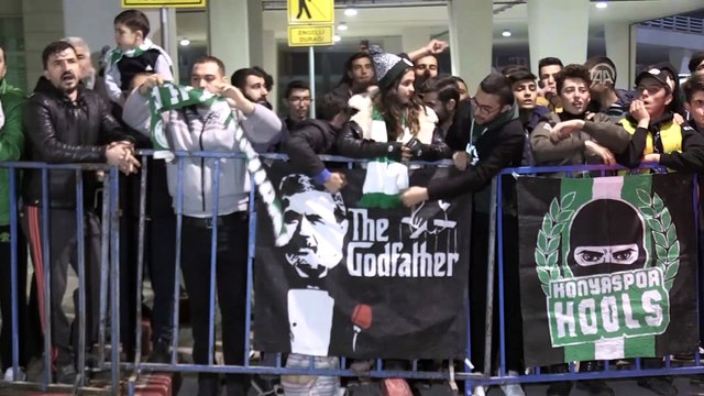 Teknik direktör Aykut Kocaman'a coşkulu karşılama - ANTALYA