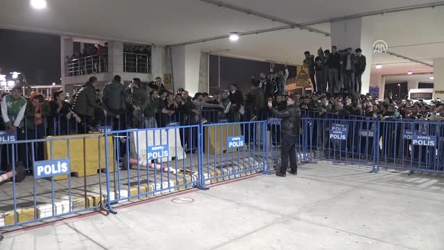 Teknik Direktör Aykut Kocaman'a Coşkulu Karşılama