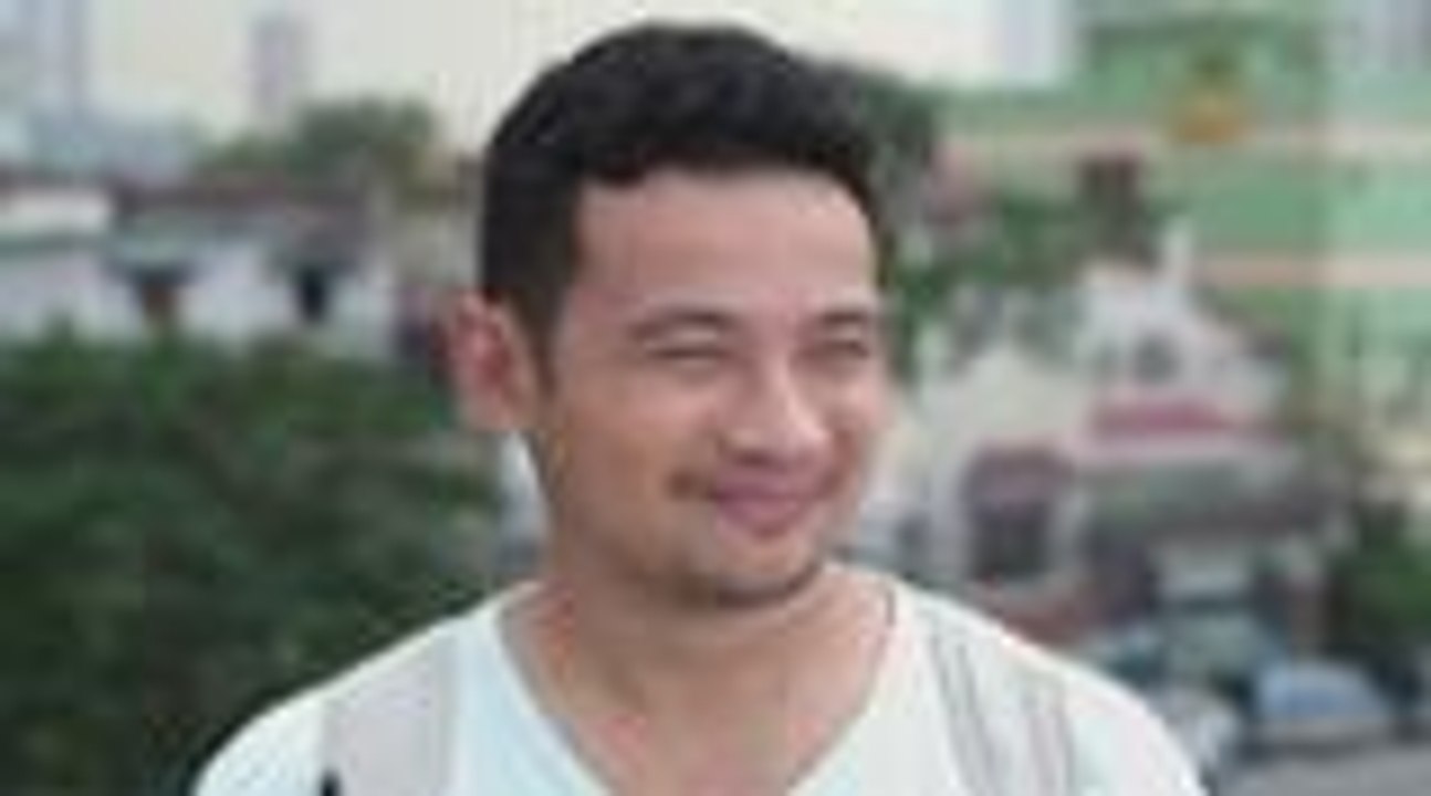 Lovely visits Ningning and Dondon in a butterfly form