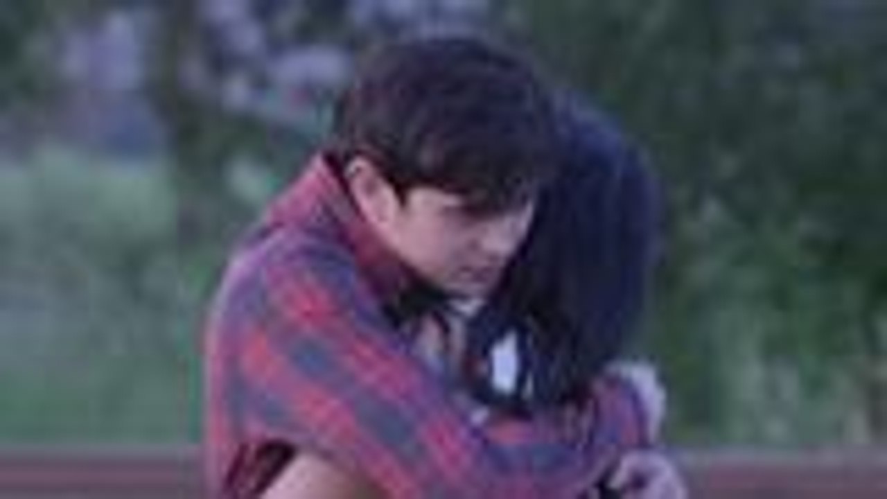 Clark at Leah, muling naudlot ang pagdampi ng mga labi