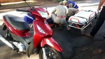 Motociclista é socorrida pelo Siate na Rua Antonina