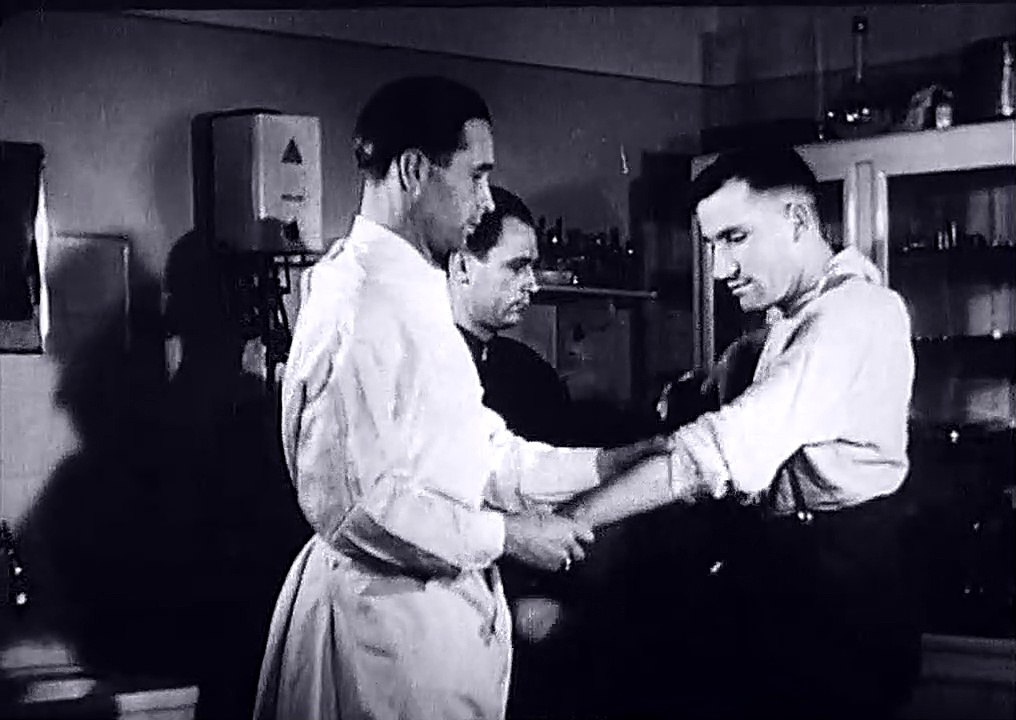 Kampf dem Fleckfieber! [Fighting Typhus] (1942)