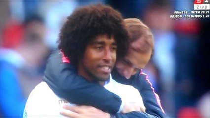 Dante getting consoled by PSG's manager Thomas Tuchel after penalty was awarded for PSG!