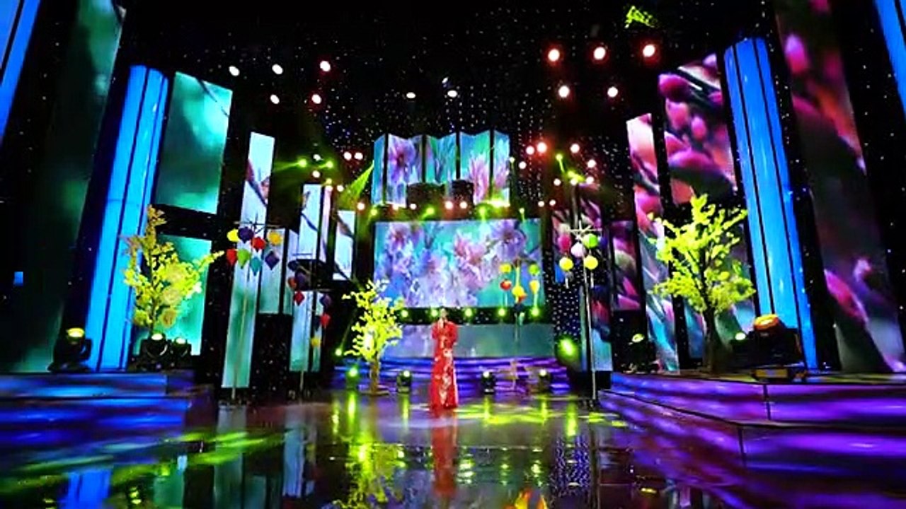 Quỳnh Trang Vô Cùng Duyên Dáng Thướt Tha Trong Bài Hát Mừng Xuân Kỷ Hợi 2019 - Tâm Sự Nàng Xuân part 1/2