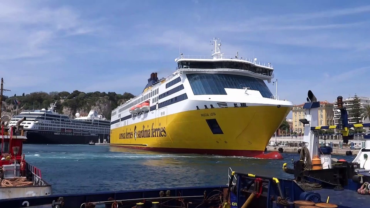Embarquement sur le Pascal Lota, ferry de Corsica Ferries - Vidéo ...