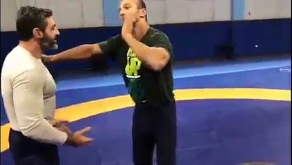 كواليس تدريب ياسر جلال على المصارعة مع كرم جابر لأجل "لمس أكتاف"