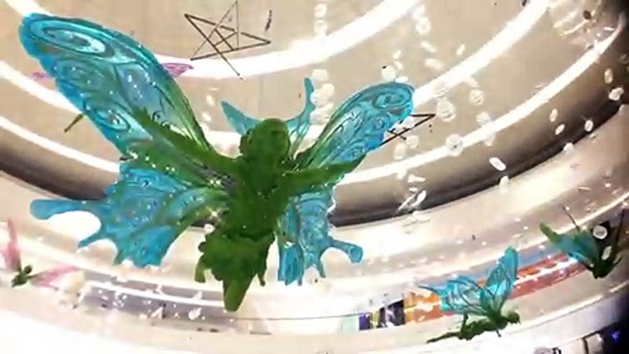 A Pianist Inside the Mall- The Dubai Mall