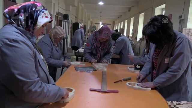 Ahşabı nakış nakış işliyorlar - BİLECİK