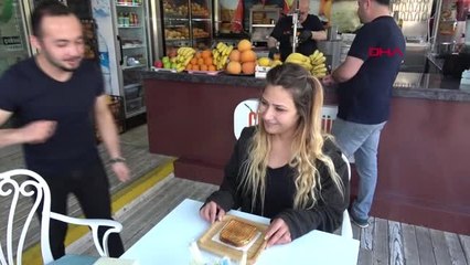 Adana'da Katmerli Tost İlgi Görüyor