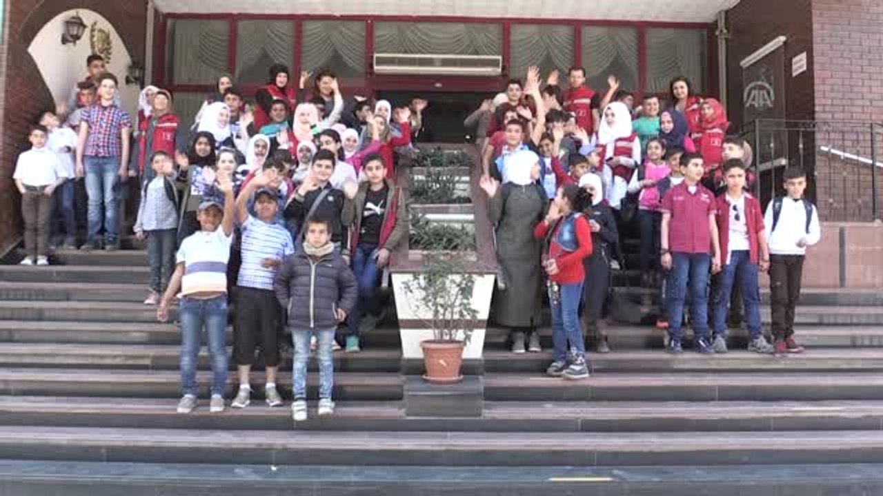 Savaş Mağduru Afrinli Çocukların Türkiye'de Mut...