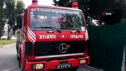 Haliç’te atıl halde bulunan 2 tekne çıkan yangında küle döndü