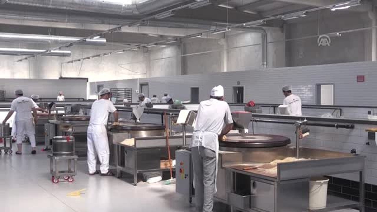 Huzur ve Bereket Ayı Ramazan - Kadayıf Ustalarının Ramazan Yoğunluğu