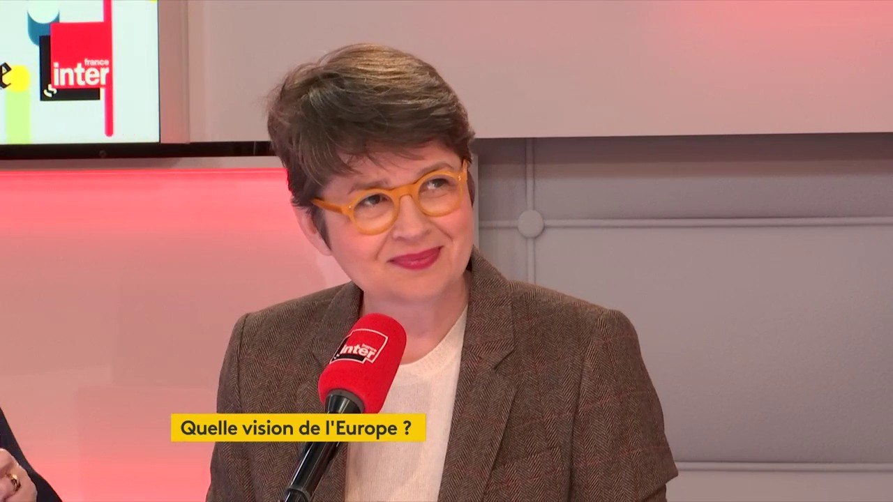 Raphaël Glucksmann (Place publique-Parti socialiste) : "Je vois bien que le président de la République essaie de faire la campagne la plus courte possible"