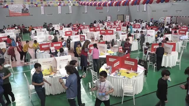 Gençler Teknoloji Yıldızı Olmak İçin Hünerlerini Sergiledi