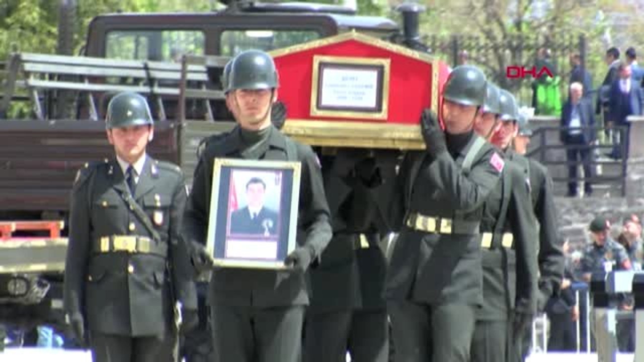 Şehit Yüzbaşı Özdemir, Ankara'da Son Yolculuğuna Uğurlandı-Detaylar