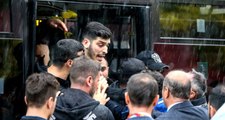 Otobüslerin Camlarını Kıran Beşiktaşlı Taraftarlar Stada Alınmadı