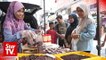 Shoppers frequent bazaar ahead of Ramadan
