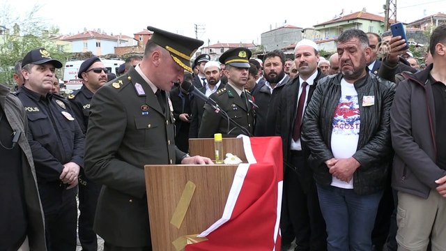 Şehit Er Servet Akkuş, son yolculuğuna uğurlandı (1) - AFYONKARAHİSAR