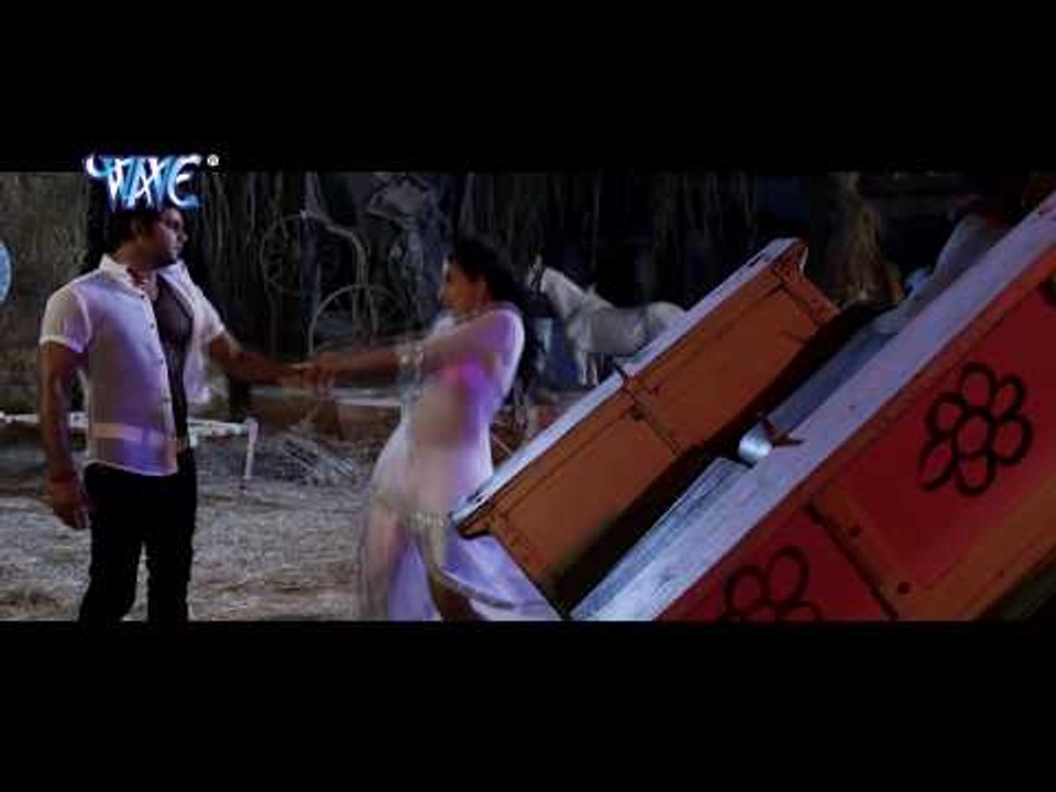 कईसे कलईया थमाई - Kaise Kalayiya Thamayi Piya - Pawan Singh - Bhojpuri  Song - Desh Pardesh