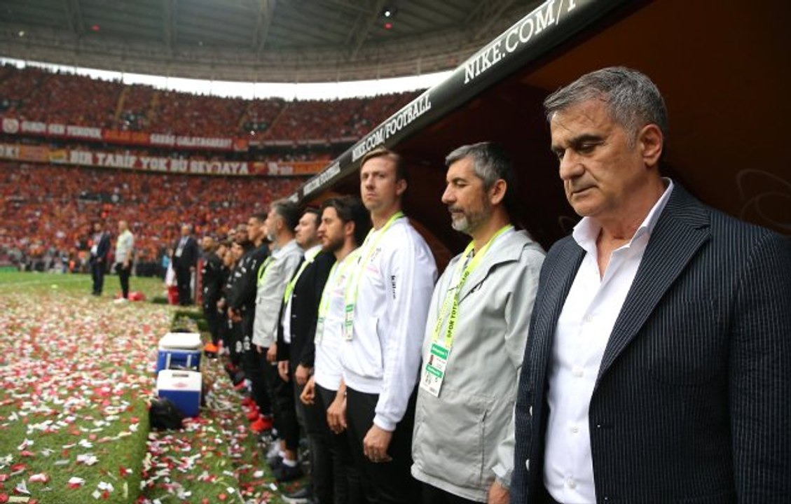 Şenol Güneş'ten Hakem Tepkisi: Topa Müdahale Faul ise Bırakalım Bu İşi