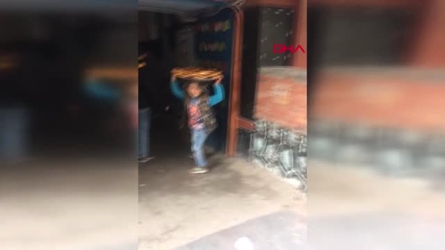 Diyarbakır Gençlerden, Simit Satan Küçük Taylan'a Doğum Günü Sürprizi