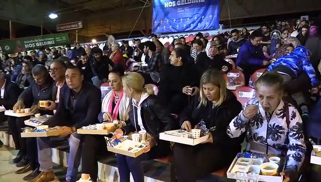 Hıdırellez sahurunda niyet edildi, dilekler yazıldı nehre bırakıldı - EDİRNE
