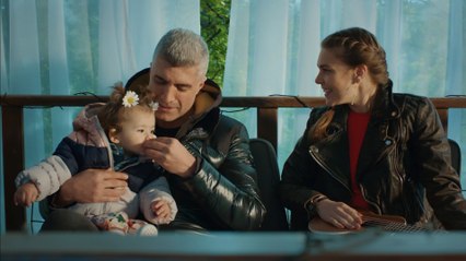 İstanbullu Gelin 83. Bölüm Süreyya'dan Kızına Şarkı