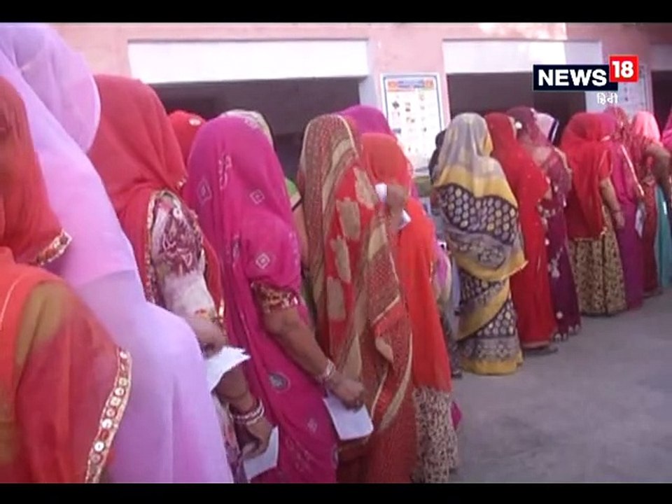बीजेपी प्रत्याशी अर्जुन राम मेघ‌वाल ने परिवार सहित किया मतदान-Arjun Ram Meghwal with Family vote cast in bikner