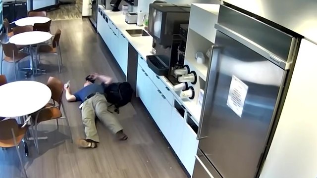 Un vieil homme pris en flagrants délits de la pire fraude à l'assurance