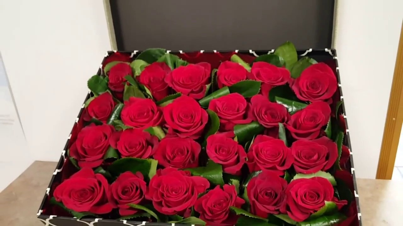 TUTORIAL: HOW TO MAKE A ROSES IN A BOX ARRANGEMENT