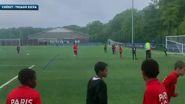 Le magnifique coup franc du fils de Thiago Silva